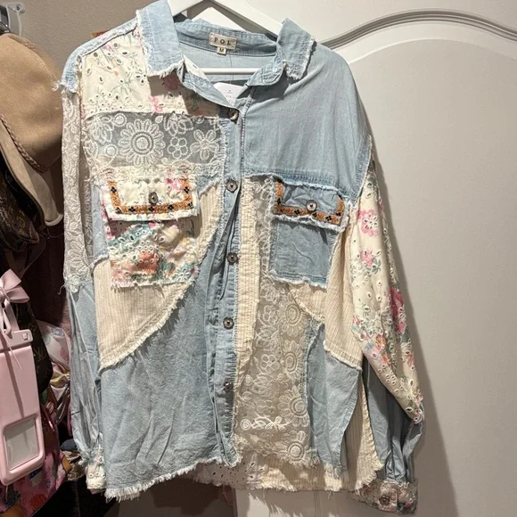 POL lace and floral denim shacket- size M - Picture 1 of 7